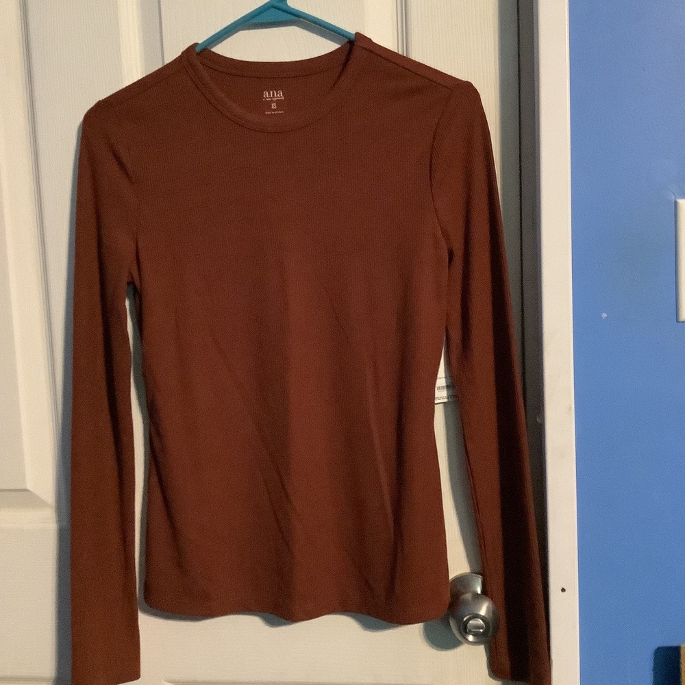 Women’s a.n.a Cherry Mahogany/Reddish brown ribbed  Long sleeved top Size XS
